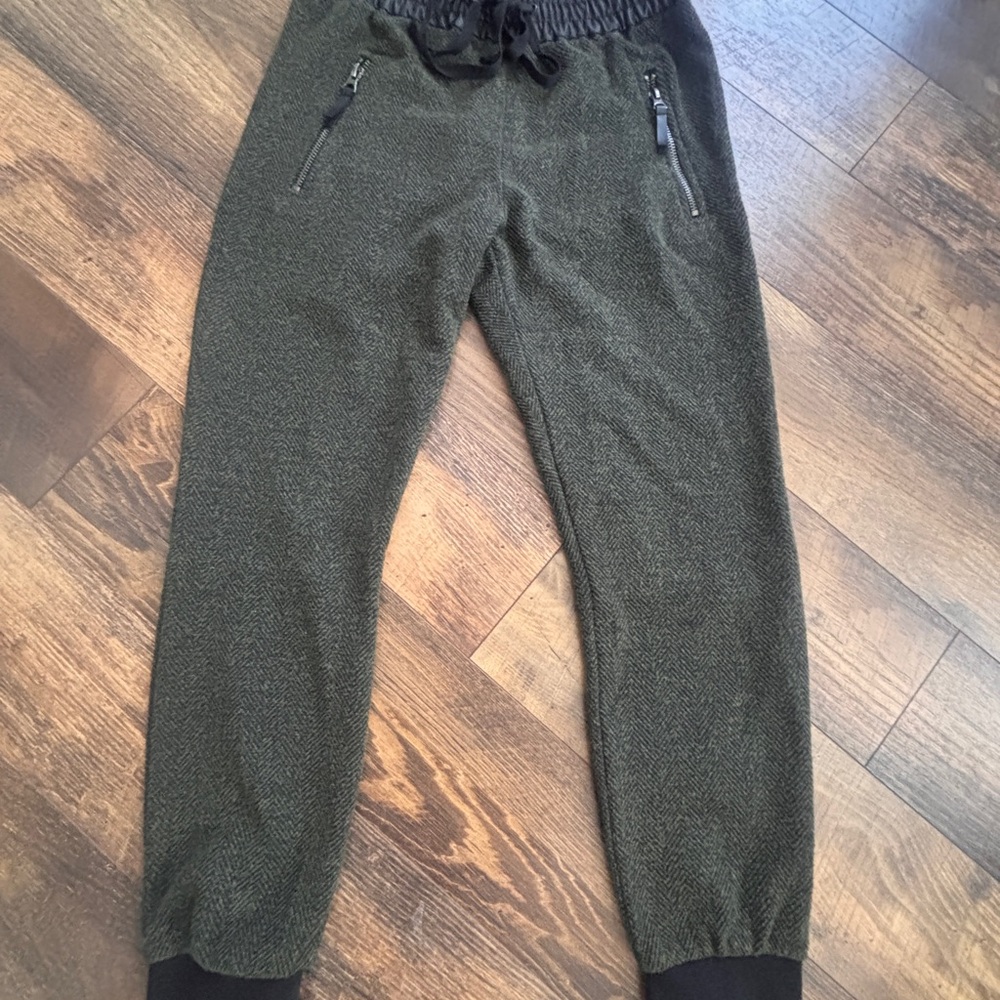 Zara Women’s Olive Joggers with Black Accents XS - Picture 2 of 5